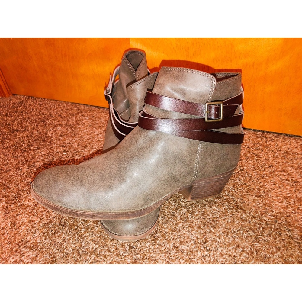 Strappy boots